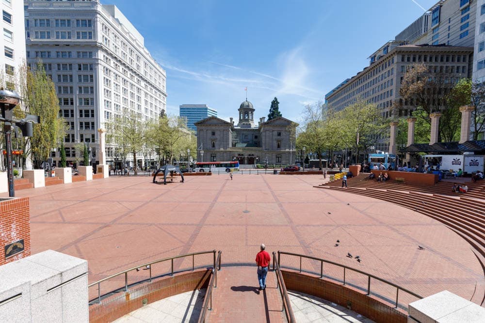 Portland 3-Day Itinerary Weekend Guide: Pioneer Courthouse Square